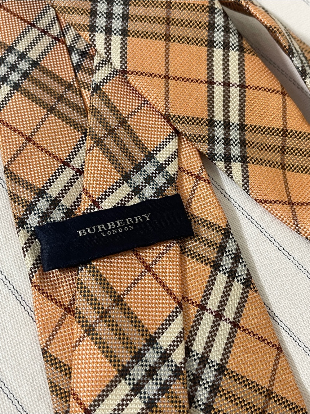 Burberry London 100% Silk Nova Check Plaid Tie Tan Old Money Preppy
